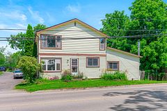 580 King Street W, Gananoque, ON K7G 2H1