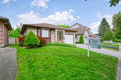 1662 Attawandaron Road, London North, ON N6G 3M6