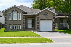 1909 Spindlewood Street, Kingston, ON K7P 3G5