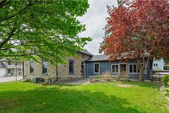 52 Brock Road S, Puslinch, ON N0B 2J0