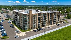 5055 Greenlane Road 136, Lincoln, ON L3J 2J3