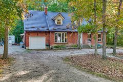 4690 Forest Road, Brooke-Alvinston, ON N0M 2S0