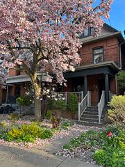 42 Nightingale Street, Hamilton, ON L8L 1R8