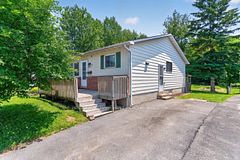110 Glamorgan Drive, Kanata, ON K2L 1R4