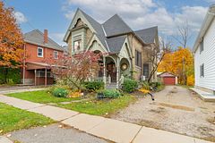 34 Gladstone Avenue, St. Thomas, ON N5R 2L4