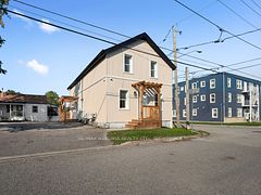 132 Waterloo Street 1, Fort Erie, ON L2A 3K2