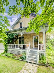 6 Tweed Street, Waterloo, ON N2J 3E2