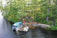 18 5KL Island Kahshe Lake, Gravenhurst, ON P0E 1G0