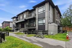 400 Rolling Meadow Crescent B, Orleans - Convent Glen and Area, ON K1W 0S1