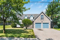 381 Kerman Avenue, Grimsby, ON L3M 5C4
