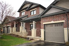1 Chamberlain Avenue 9, Ingersoll, ON N5C 0A3