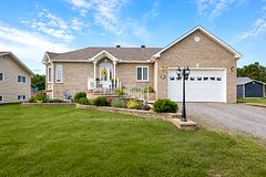 29 Tamerack Avenue, West Nipissing, ON P2B 3H3
