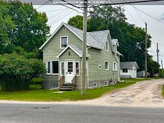 115 Eighth Avenue S, Kenora, ON P9N 2H1