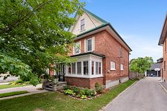 25 Francis Street, Kawartha Lakes, ON K9V 5R8