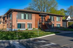 199 Ste Anne Street, Vanier and Kingsview Park, ON K1L 7B8