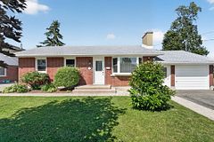 16 Ferguson Avenue, Fort Erie, ON L2A 5J3