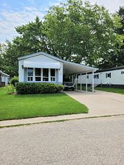 1940 London Line 105, Sarnia, ON N7W 1B5