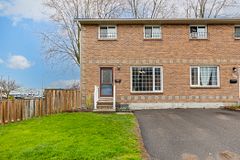 182 Rosemund Crescent, Kingston, ON K7M 6Z1