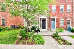 11 John Russell Lane, Kitchener, ON N2H 0B4