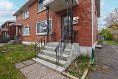 1104 Apolydor Avenue, Billings Bridge - Riverside Park and Area, ON K1H 8B2