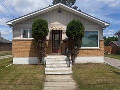 238 Third Street E, Fort Frances, ON P9A 1P8