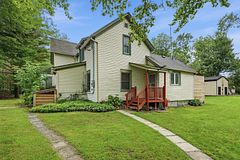 633 Point Abino Road S, Fort Erie, ON L0S 1N0