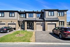719 DONERAILE Walk, Barrhaven, ON K2J 7B9