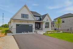 1036 Walton Avenue N, North Perth, ON N4W 3S2