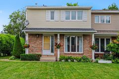 95 Seabrooke Drive, Kanata, ON K2L 2H9