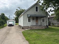 3826 Welland Street, Niagara Falls, ON L2G 6J4