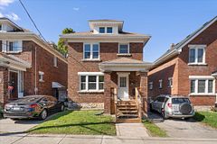 3 Carleton Street S Main, Thorold, ON L2V 1Z5