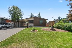 2450 Magnus Avenue, Elmvale Acres and Area, ON K1G 1J8