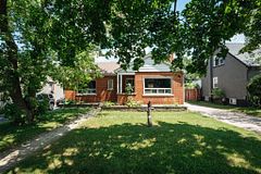 320 St Leger Street, Kitchener, ON N2H 4M7