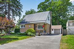 288 Yonge Street, Kingston, ON K7M 1G6