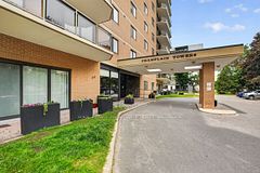 257 Bath Road 401, Kingston, ON K7M 7T3