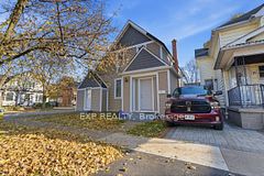 20 Henry Street, St. Catharines, ON L2R 5T3