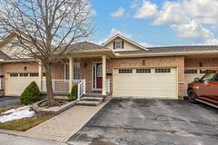 877 Wentworth Street 6, Peterborough, ON K9J 8R7