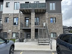 725 Dearborn Private F, Blossom Park - Airport and Area, ON K1T 0W4