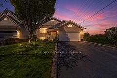 7876 Charnwood Avenue, Niagara Falls, ON L2H 3E2