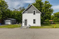 22 St Johns Way, Arnprior, ON K7S 2B8