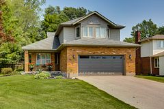 14 Eric Drive, Thames Centre, ON N0L 1G1