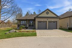 181 Skyline Avenue 9, London North, ON N5X 0B2