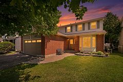 6126 Vineyard Drive, Orleans - Convent Glen and Area, ON K1C 2N6