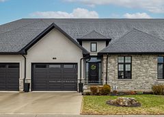 9861 GLENDON Drive 122, Middlesex Centre, ON N0L 1R0