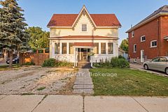 136 Falstaff Street, Stratford, ON N5A 3T5