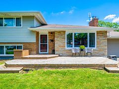 16 Woodmount Drive, St. Catharines, ON L2T 2X9