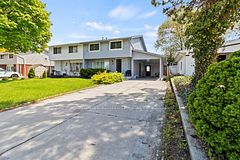 61 Goldfinch Road LOWER, Hamilton, ON L9A 3W9