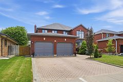 42 Fox Run, Brantford, ON N3R 7R7