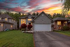 89 Woodvale Drive, Thames Centre, ON N0L 1G3
