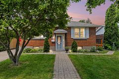 325 Summit Avenue, Alta Vista and Area, ON K1H 5Z7